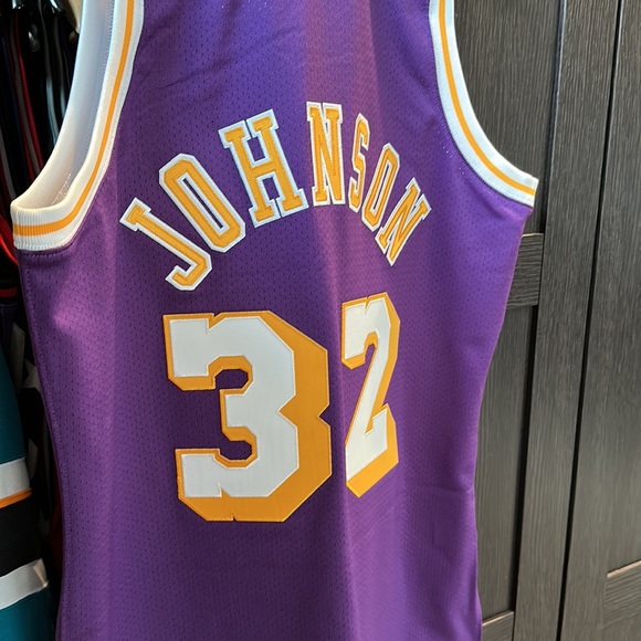Magic Johnson LA Los Angeles Lakers Mitchell & Ness 1984 Authentic Jersey - Picture 5 of 7